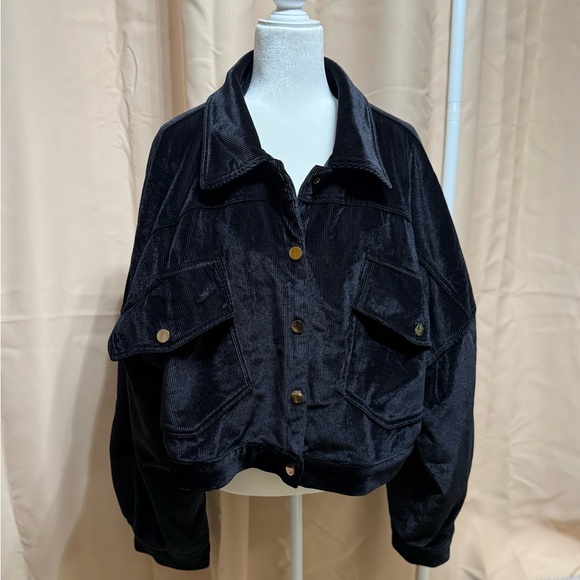 PrettyLittleThing Black Velvet Corduroy Bomber Jacket with Gold Accents - Picture 2 of 16